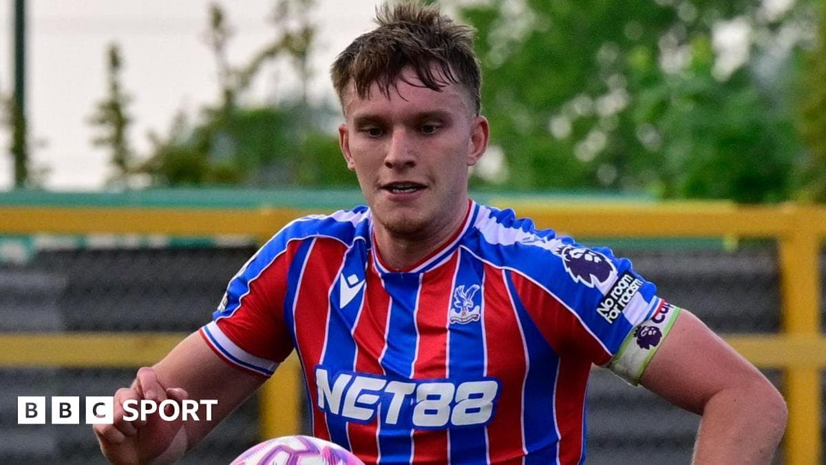 NI Under-21 defender Farquhar makes Barnet move