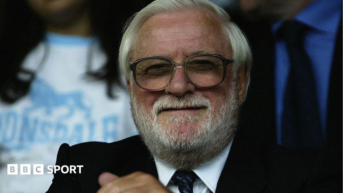 Former Chelsea and Leeds owner Bates dies aged 94
