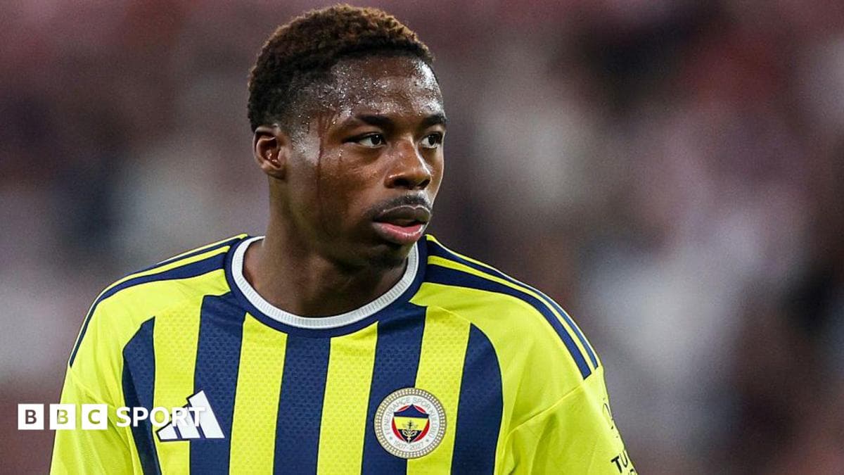 Norwich bring in Fenerbahce winger Musaba on loan