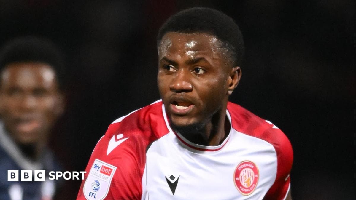 Colchester sign forward Lubala on free transfer