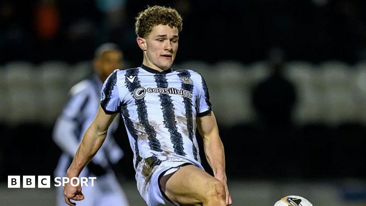 Man Utd youngster Devaney making impact with St Mirren