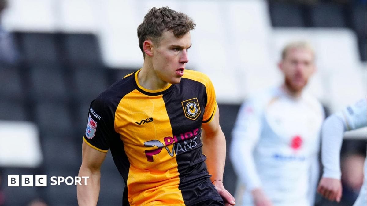 Walsall bring in St Johnstone midfielder Sprangler