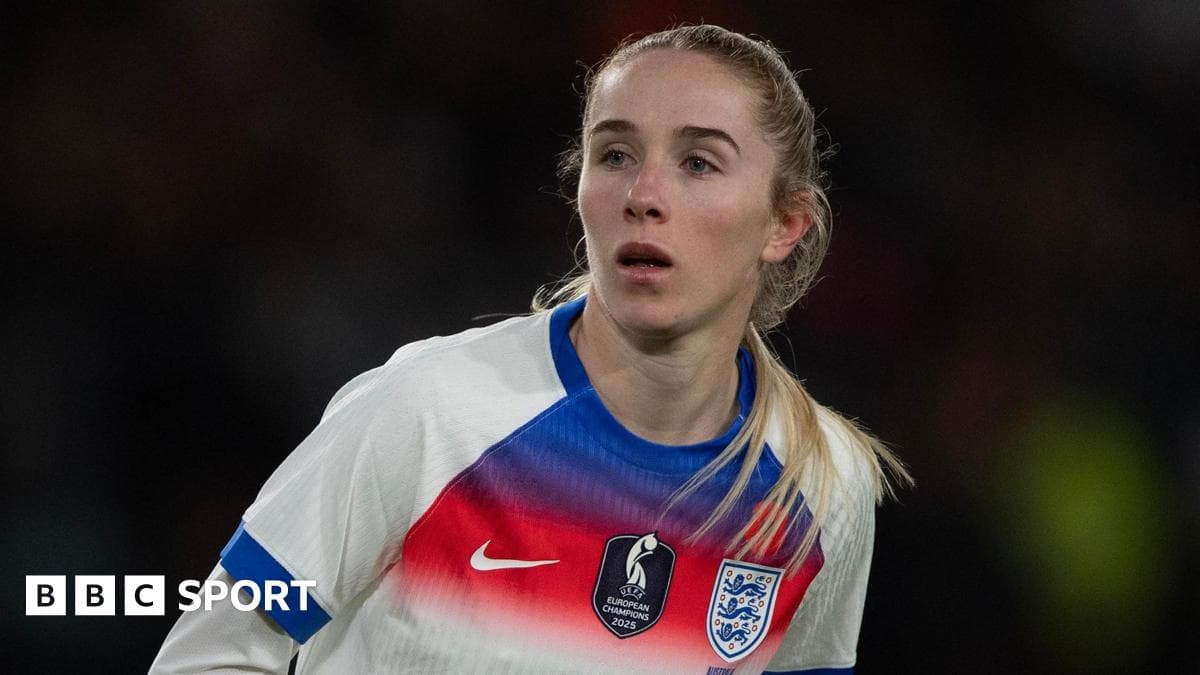 England's Kearns reveals she has had a miscarriage