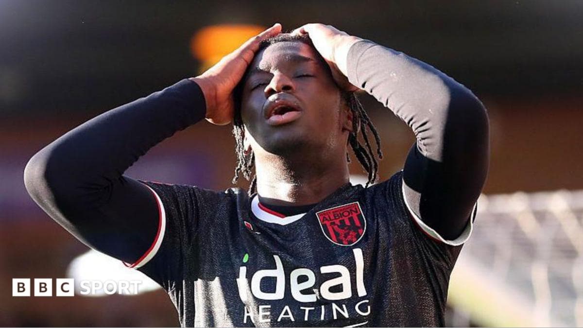 Wigan sign Crystal Palace forward Mustapha on loan