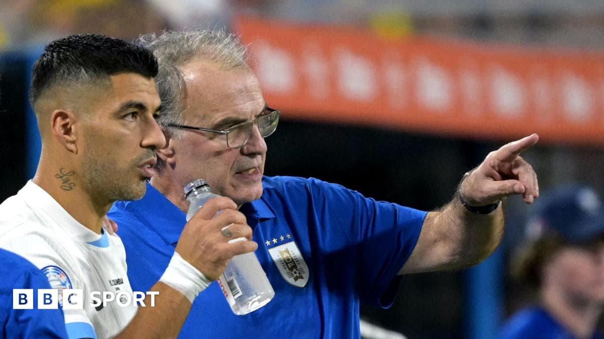 Uruguay's Suarez 'would never say no' to return
