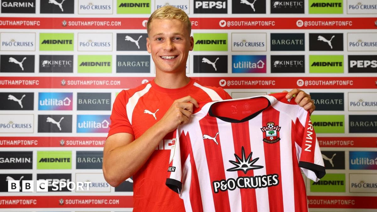 Saints sign Abbott on loan as Sugawara joins Cagliari