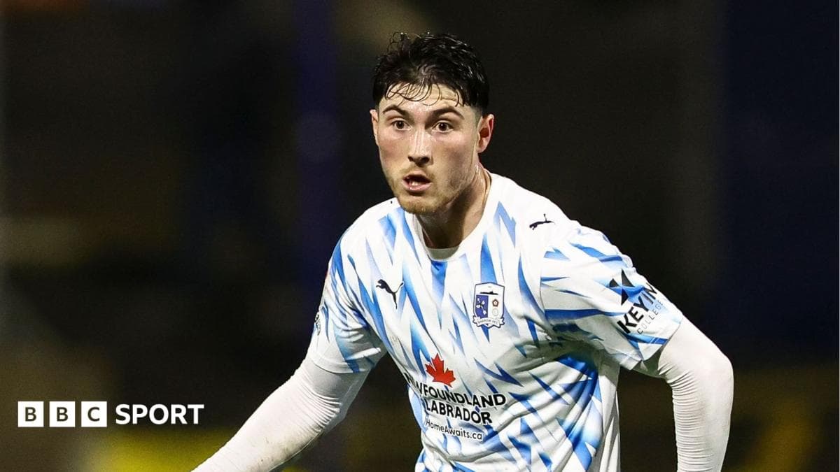 Barrow midfielder Earing joins Hartlepool on loan