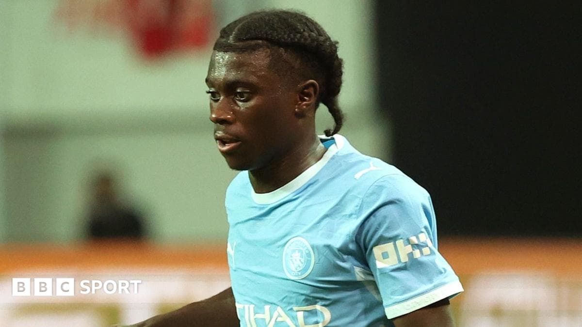 Swansea sign Man City teenager Monga on loan