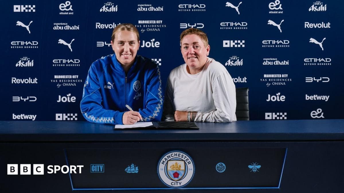 Man City sign England goalkeeper Moorhouse on loan