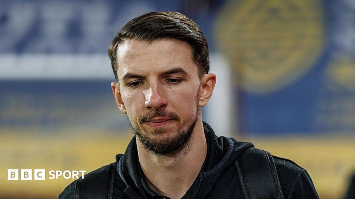 MK Dons sign midfielder Barlaser on free transfer