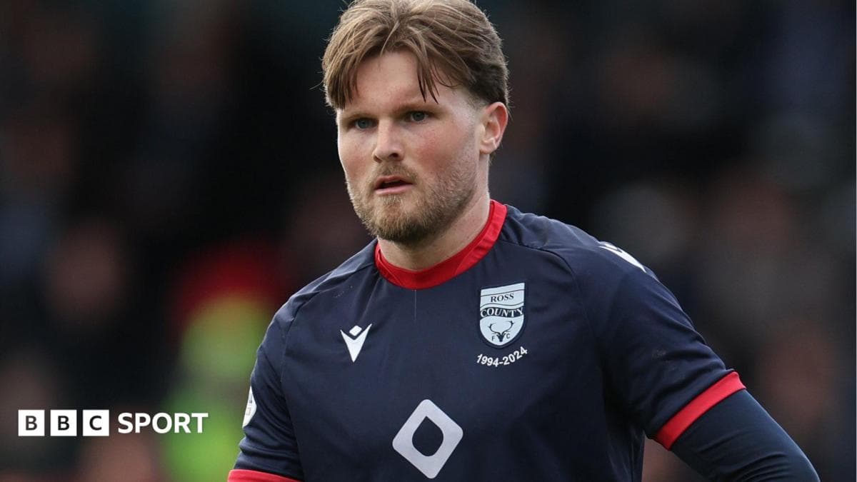 Oldham sign Ross midfielder Chilvers
