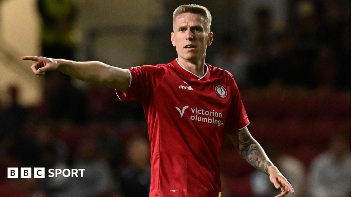 Leicester sign forward Riis from Bristol City