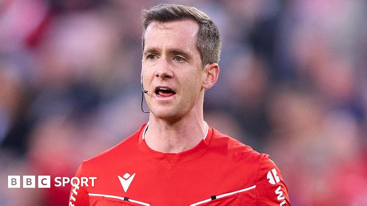 Referee halts La Liga game under racism protocol