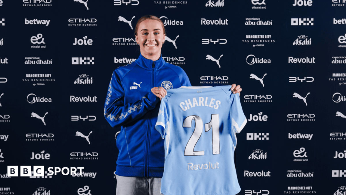 England defender Charles joins Man City from Chelsea