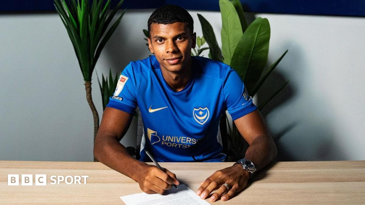 Portsmouth sign midfielder Mohamed from Casa Pia