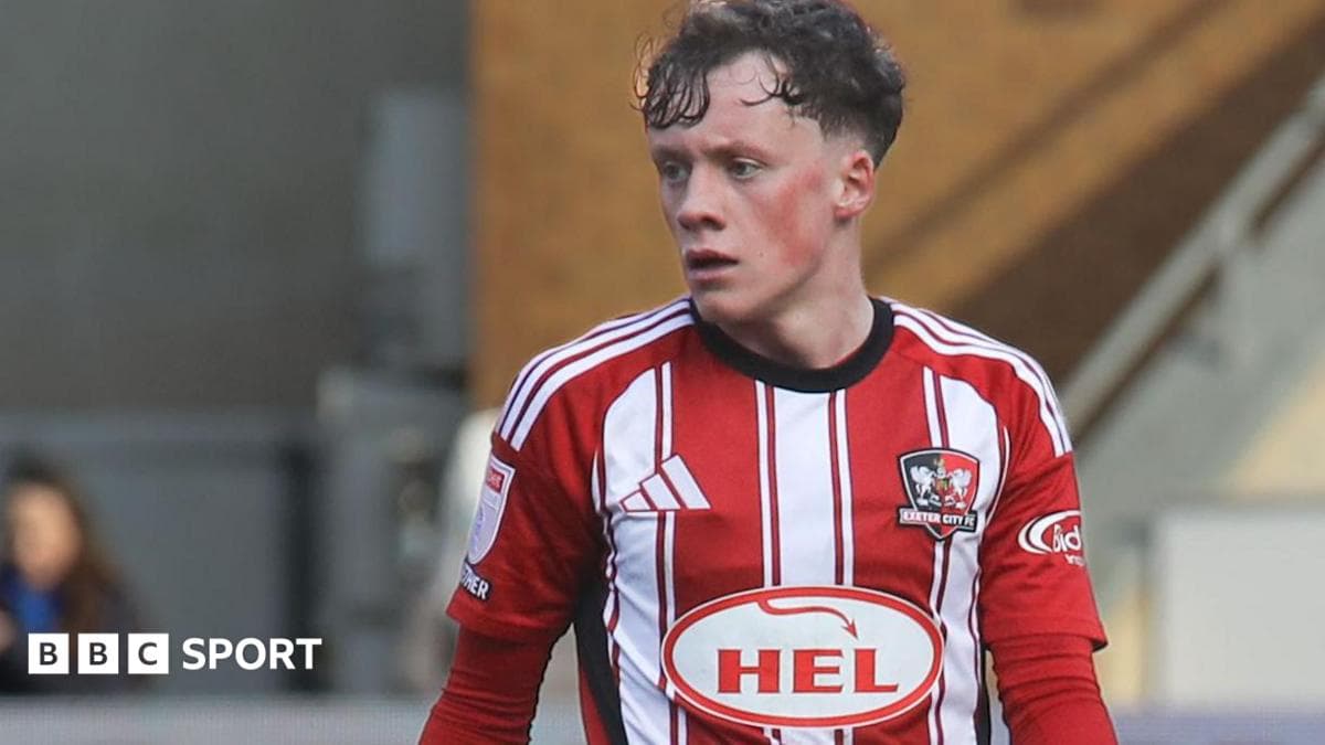 Huddersfield sign Brentford midfielder Brierley
