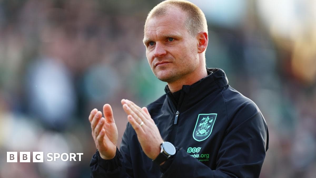 Huddersfield boss Manning takes compassionate leave