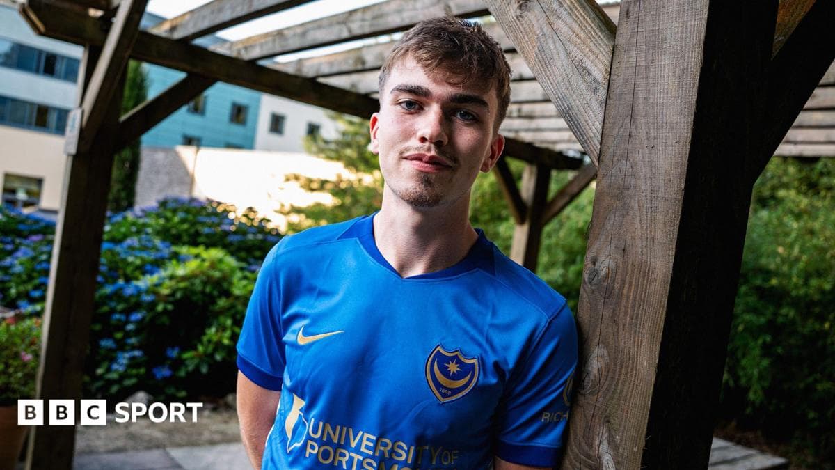 Portsmouth sign forward Kenny from Dundalk