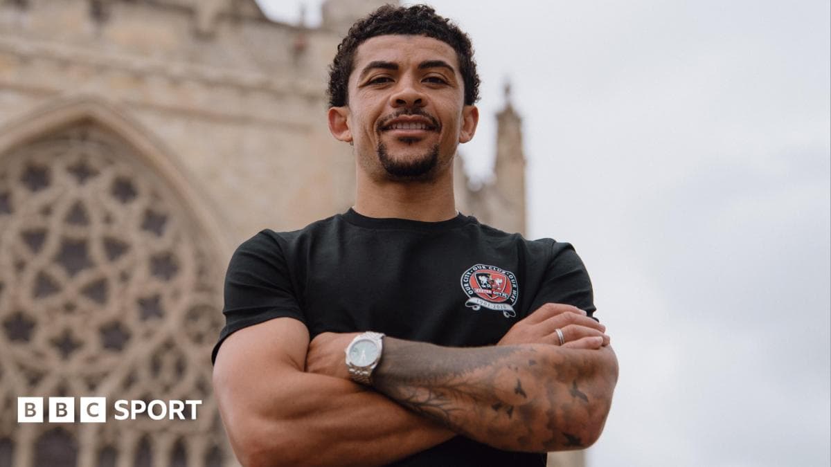 Exeter City sign striker Gordon on one-year deal