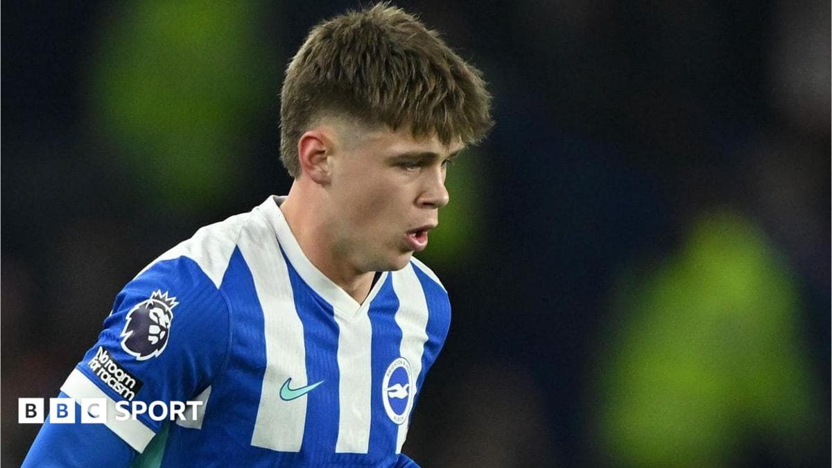 Leicester sign Brighton teenager Howell on loan