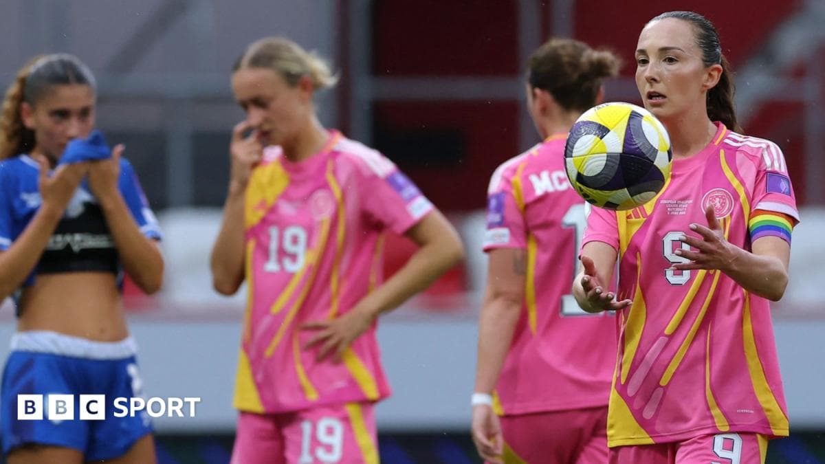 Scotland 'living dream' thanks to 'humble' superstar Weir