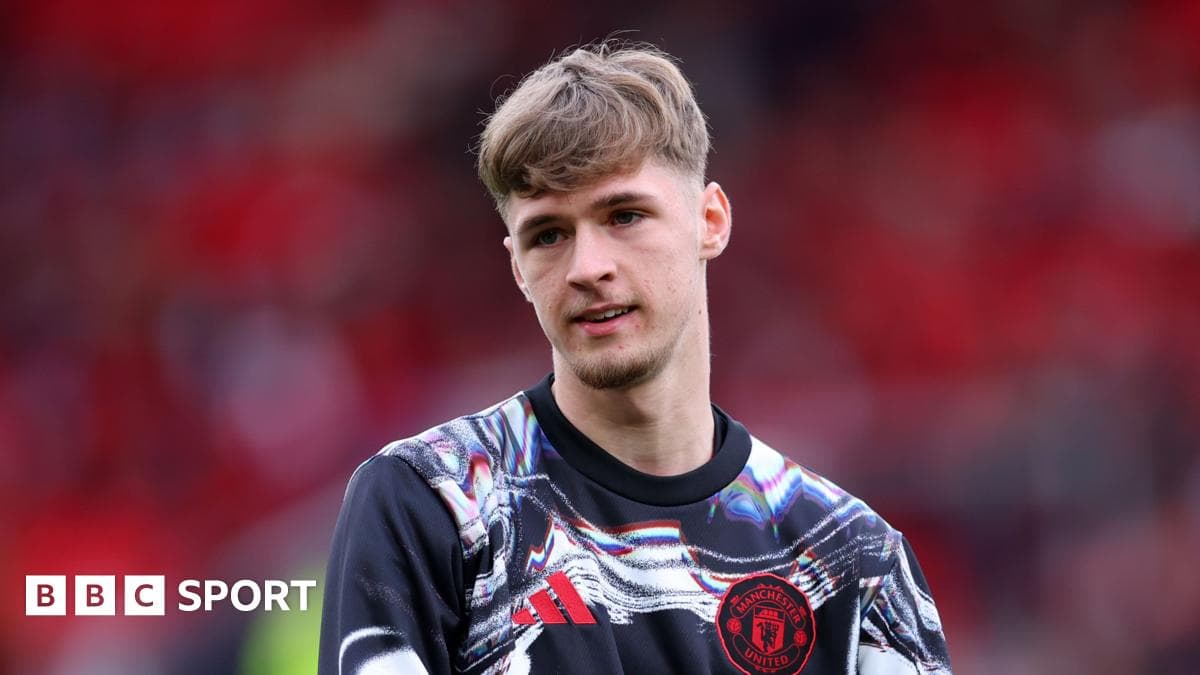 Man United's Fletcher earns Scotland Under-21 call