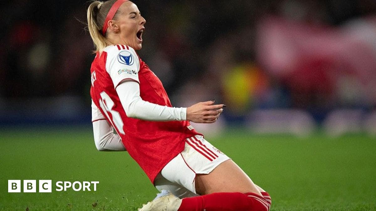 Why is Kelly not an automatic starter for Arsenal or England?