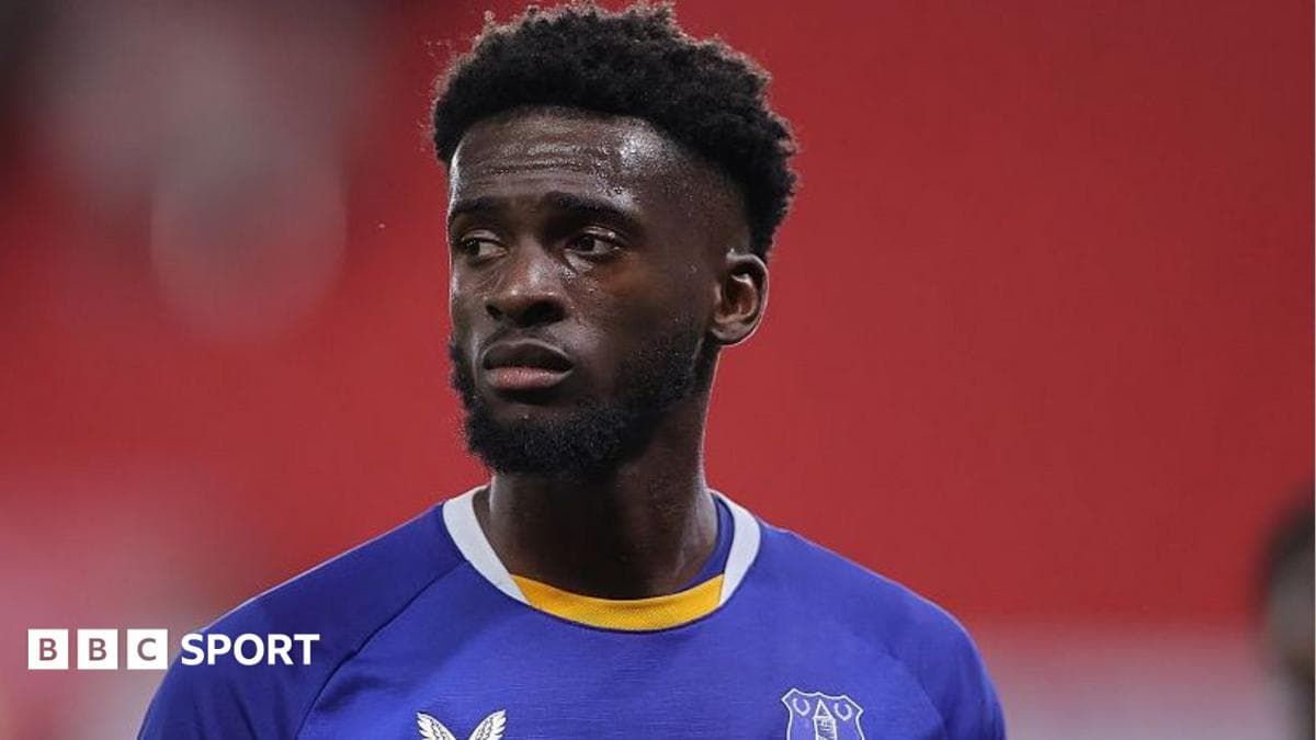 Hull sign six players including £22m Iroegbunam from Everton