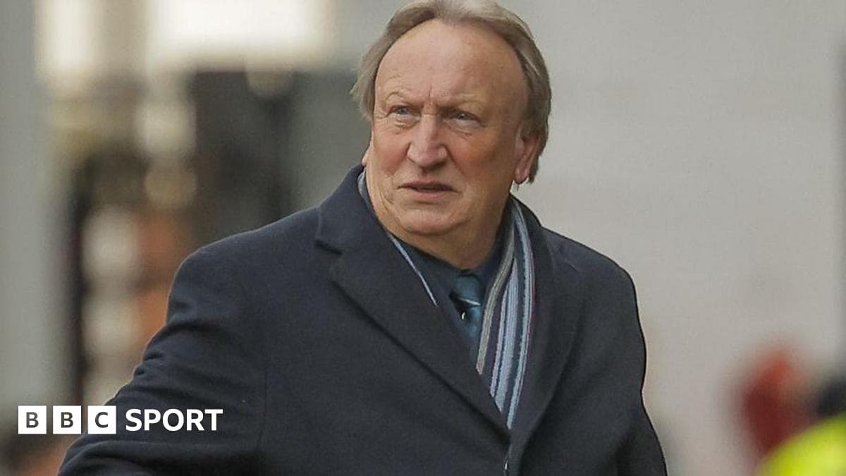 'I thought I'd be at Spurs' - Warnock returns as Torquay boss