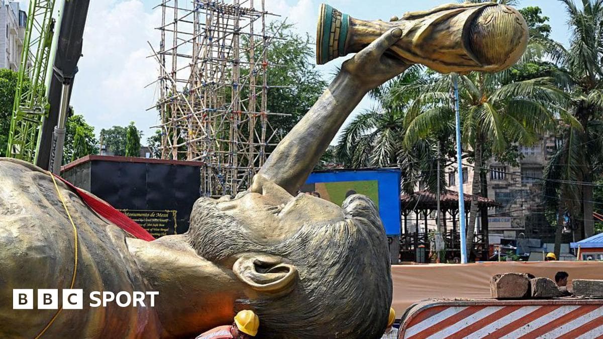 India's 'unsafe' 70ft Messi statue taken down