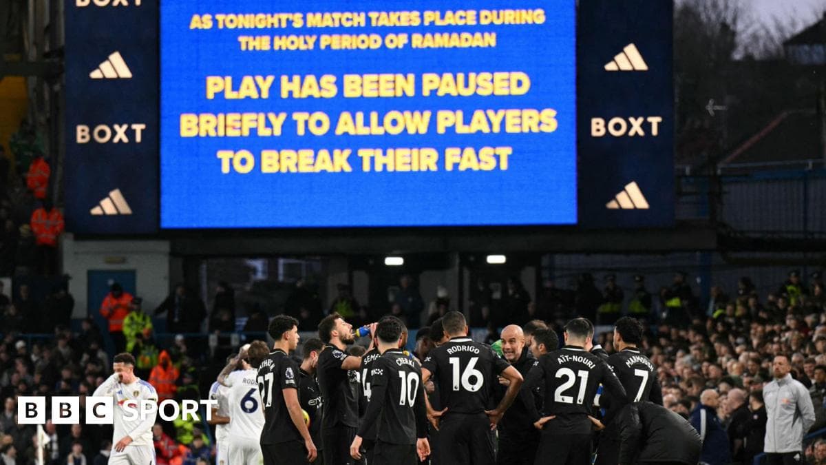 Leeds condemn boos and urge respect for Ramadan break