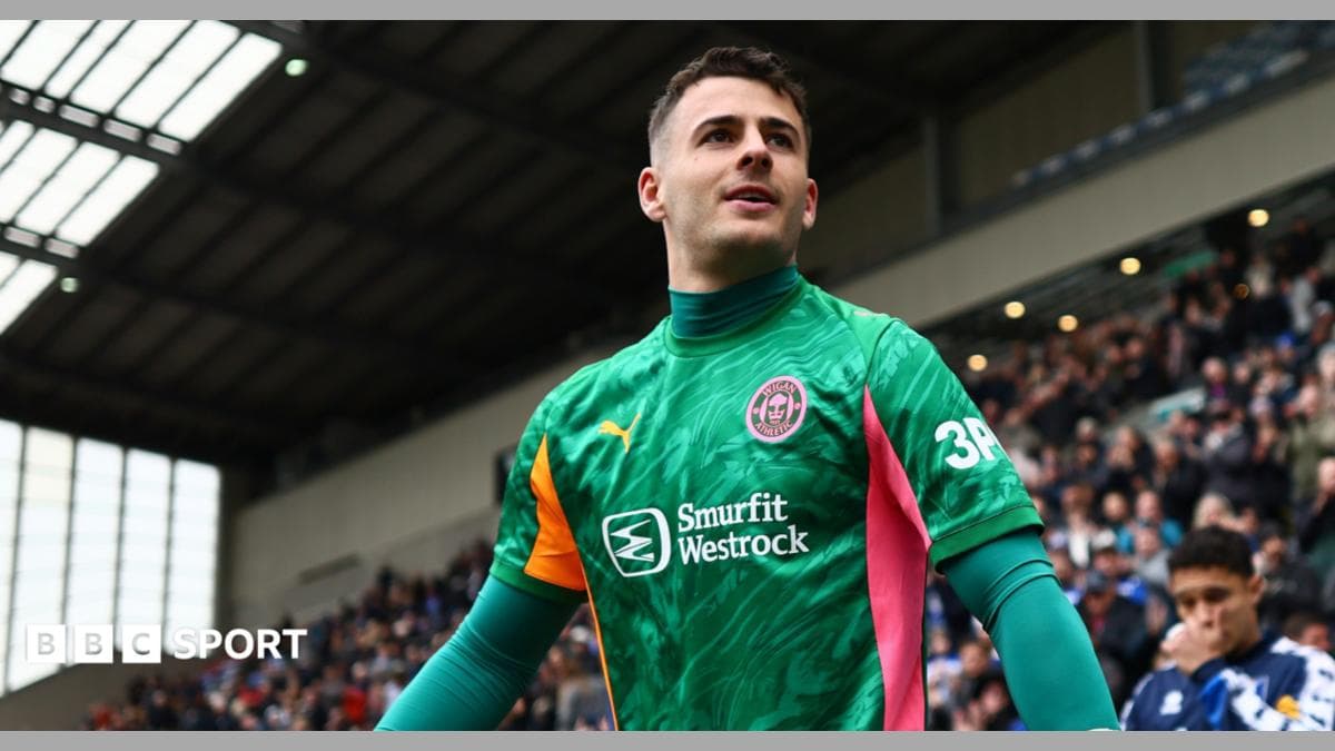 Goalkeeper Tickle joins Bristol City from Wigan