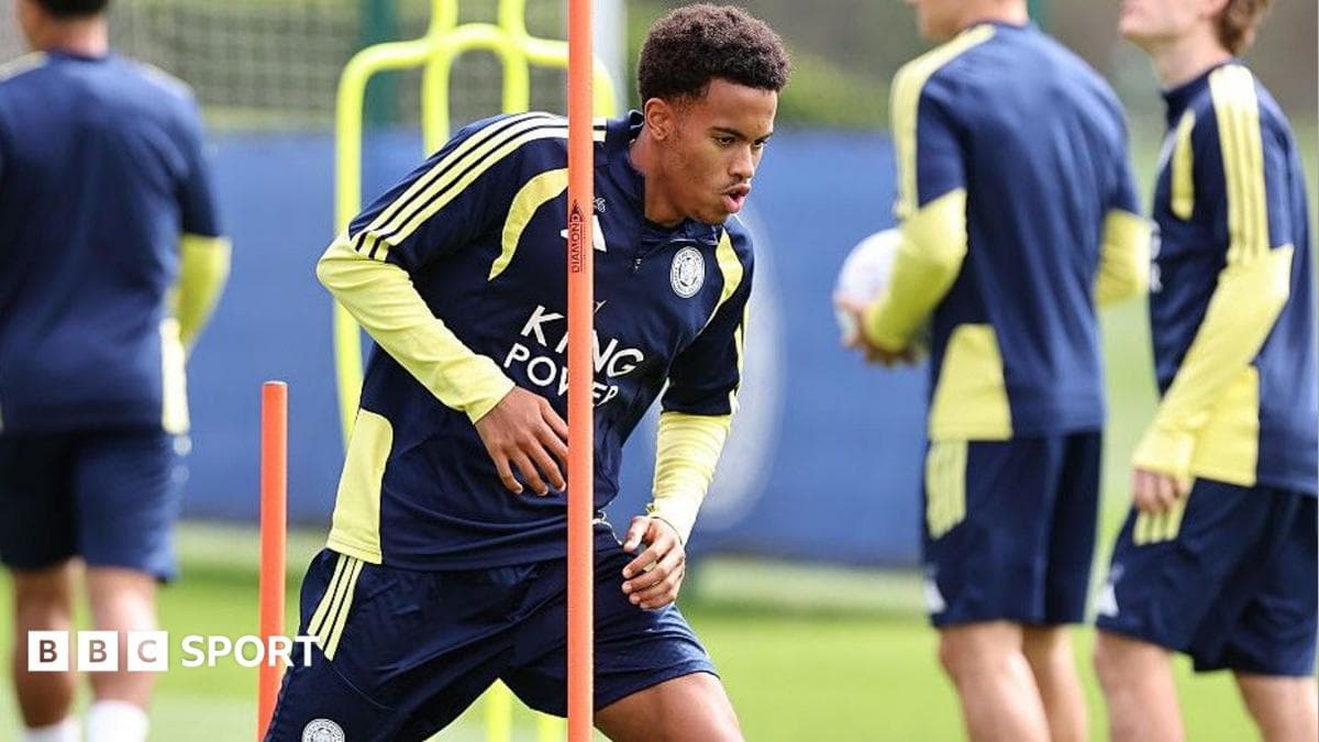 Man Utd locked in talks for Leicester midfielder Page