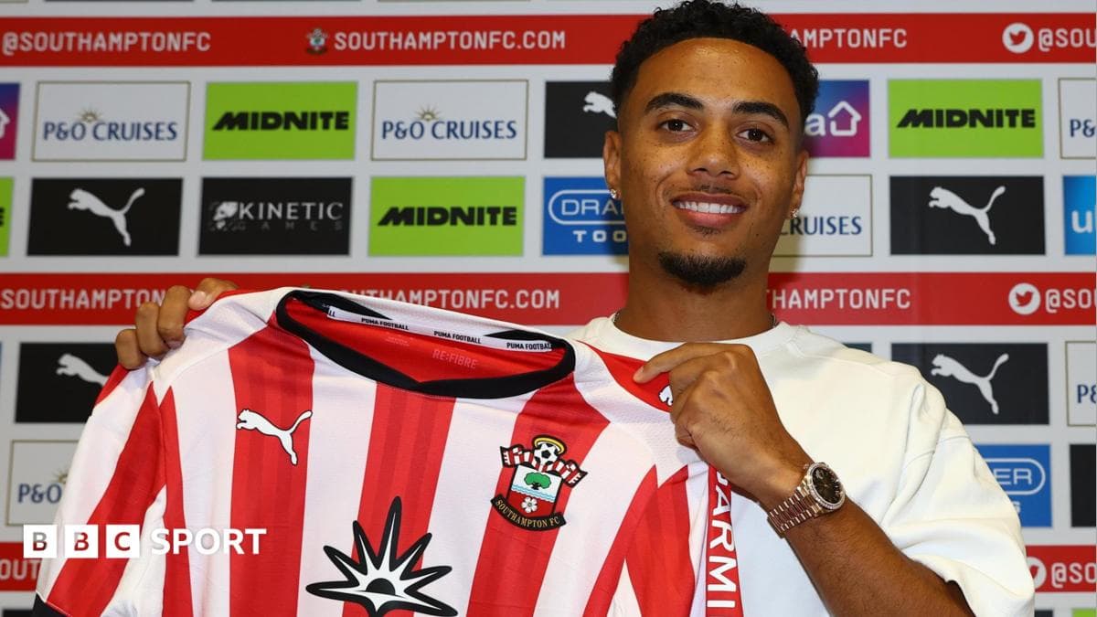 Southampton sign Dobbin from Villa for £9m