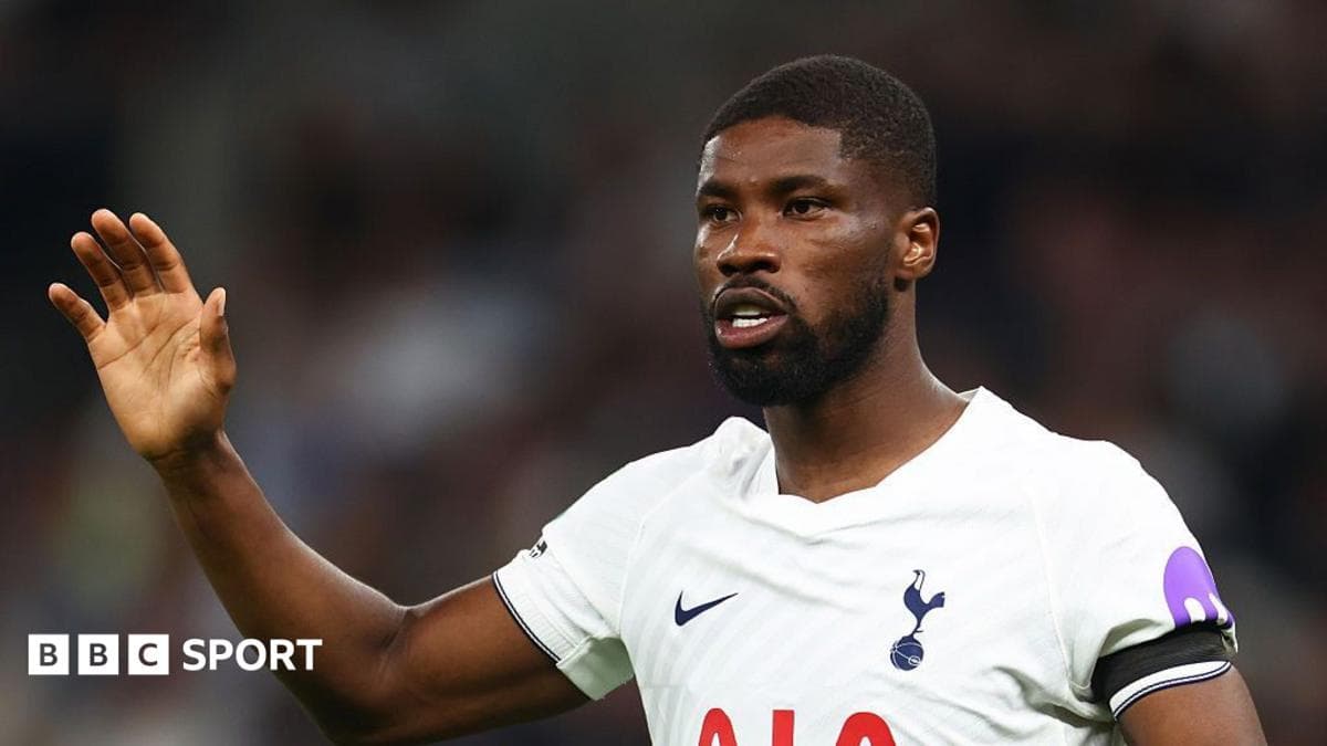 Sunderland agree loan deal with Spurs for Danso