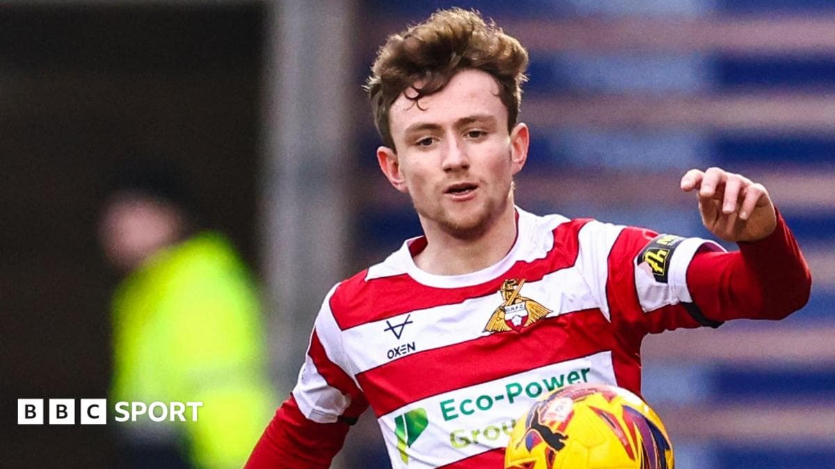 Northampton sign Doncaster full-back Maxwell