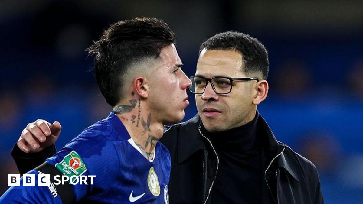 Fernandez back to face Man Utd but Chelsea's problems remain