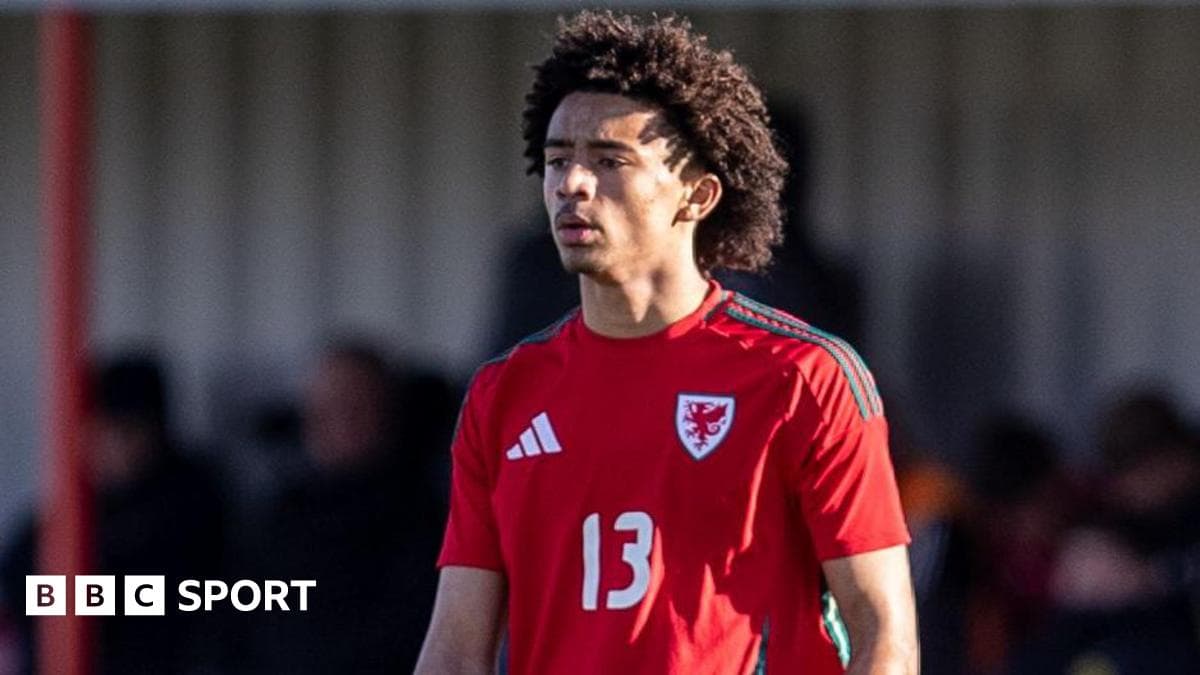 Wales call up teenage Leeds left-back Lienou