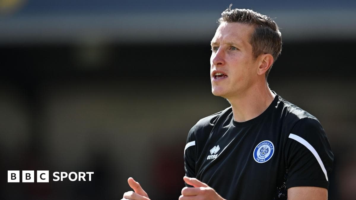 Stockport County appoint Rochdale boss McNulty