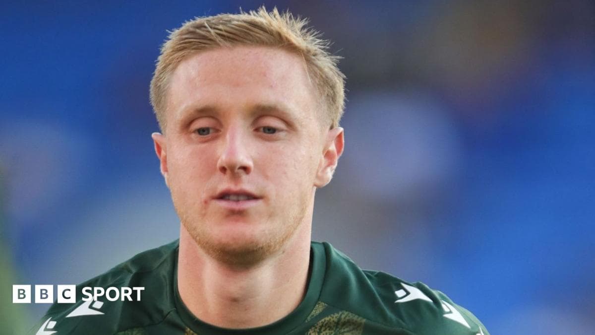 Sheff Wed sign Wrexham's Keillor-Dunn on loan