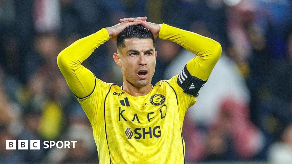 Ronaldo to travel to Spain for hamstring treatment