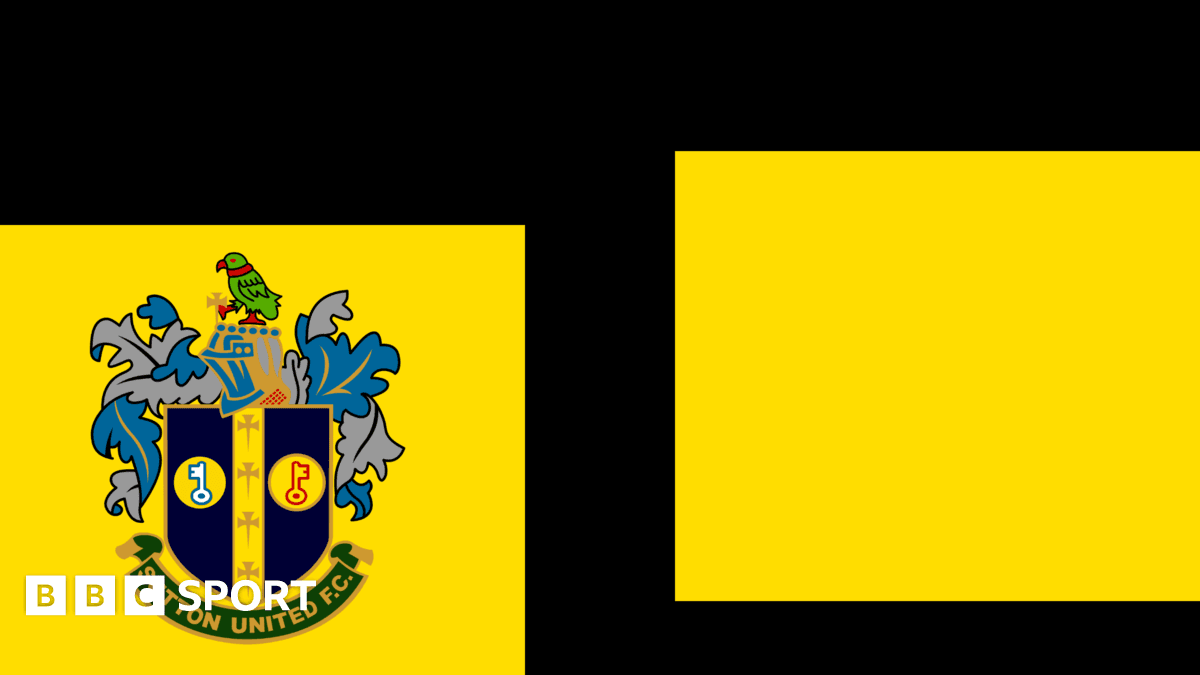 Sutton United sign free-agent midfielder Osadebe
