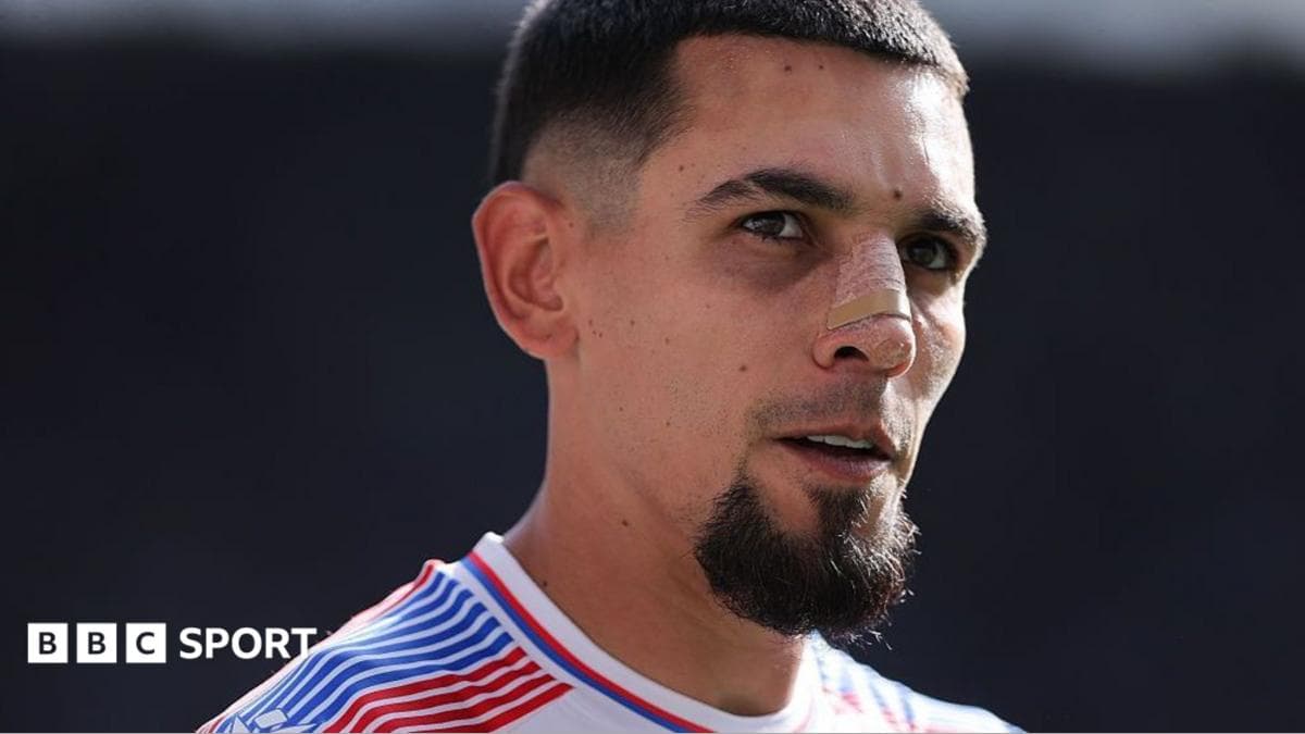 Forest in advanced talks to sign Munoz from Palace