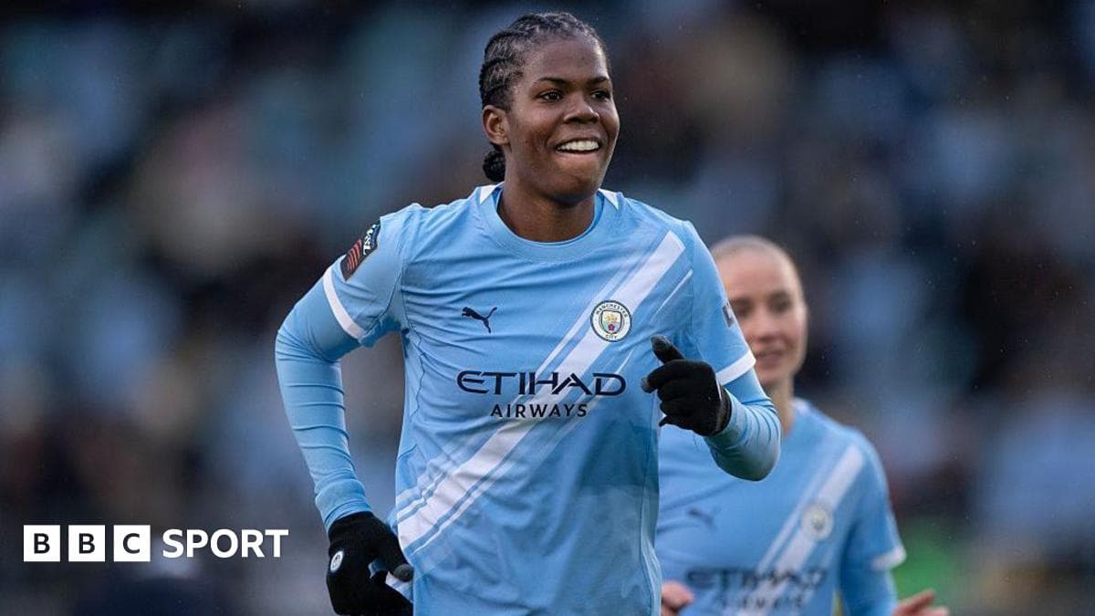 Shaw leads WSL player of the season shortlist