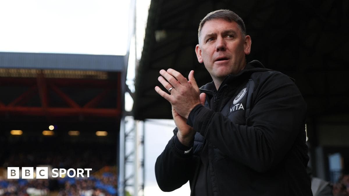 Stockport boss Challinor leaves League One club
