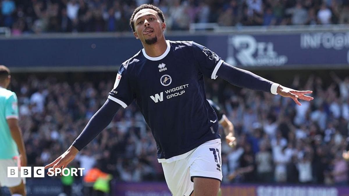 Brighton sign winger Azeez from Millwall