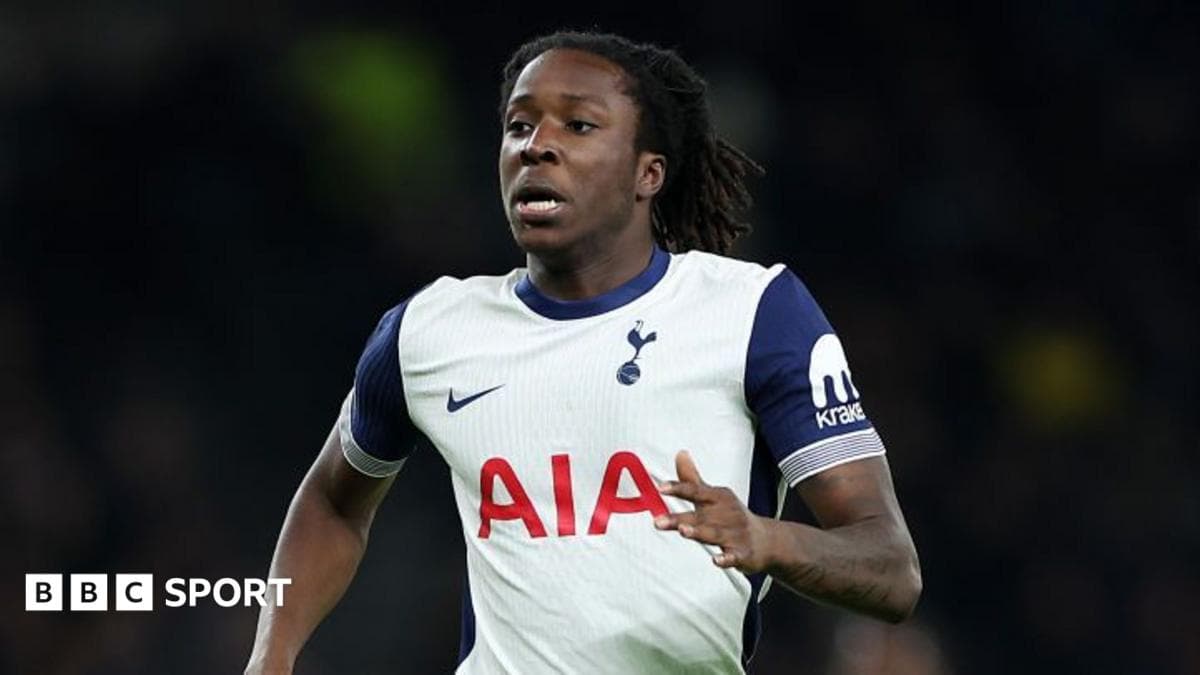 Barnet sign Ajayi on loan from Spurs