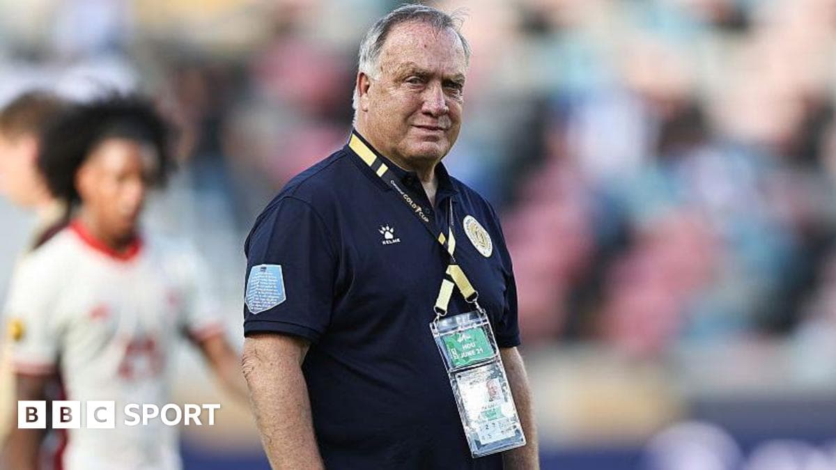 Curacao boss Advocaat steps down and misses making World Cup history