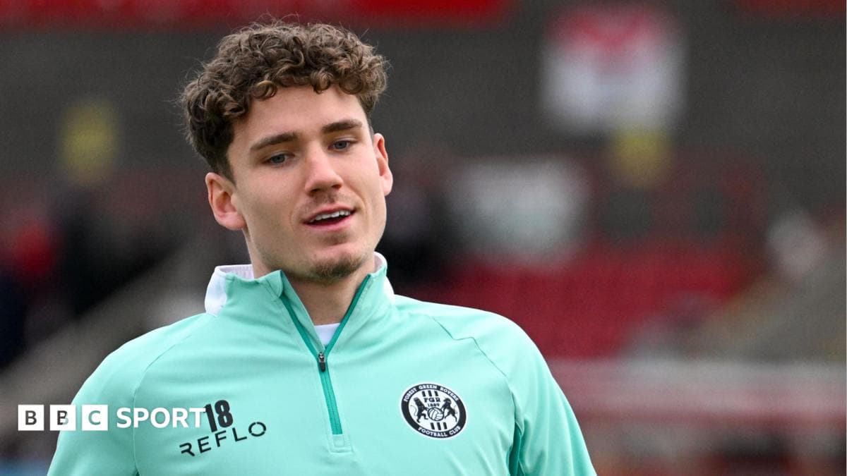 Walsall sign Coventry midfielder Moore on loan
