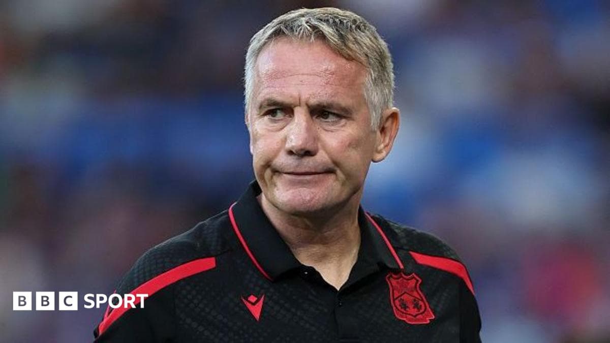 Wrexham boss Parkinson 'probably under pressure' for first time